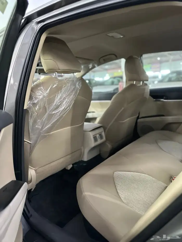 تويوتا كامري LE هايبرد 2024 كاش وتقسيط 10