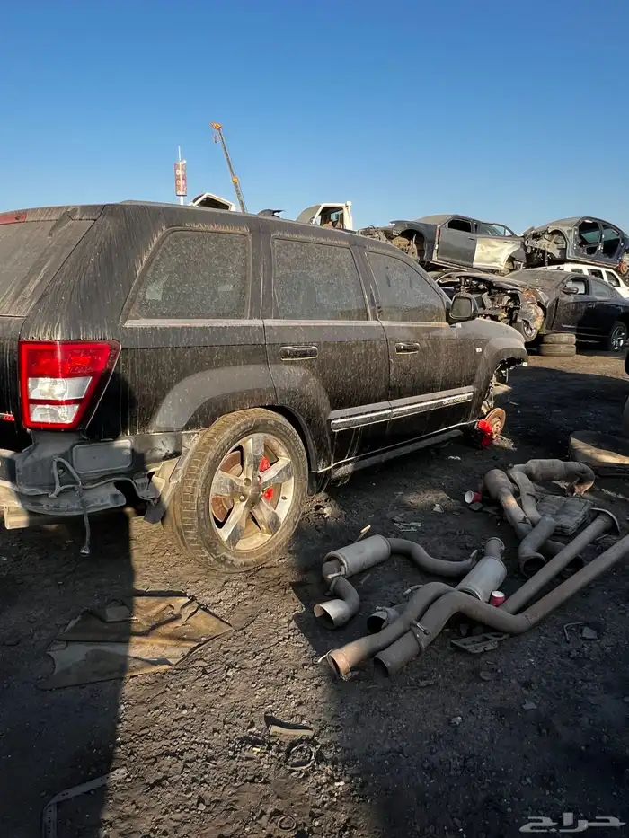 جراند شيروكي srt 6.1 2006 قطع غيار فقط 12