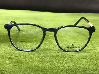 نظارات شمسية وإطارات طبية (المدينة) 13