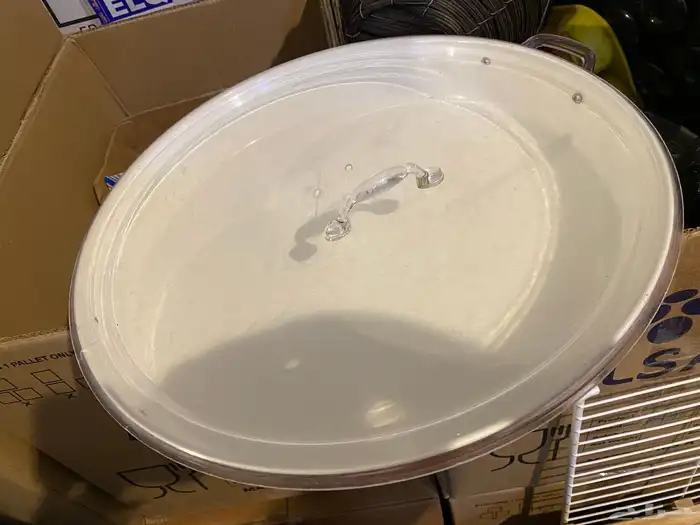 صينية فطور معدن جميله بغطاء 0