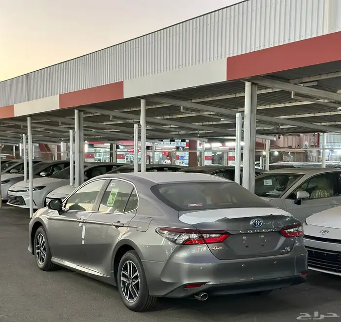 تويوتا كامري LE هايبرد 2024 كاش وتقسيط 7