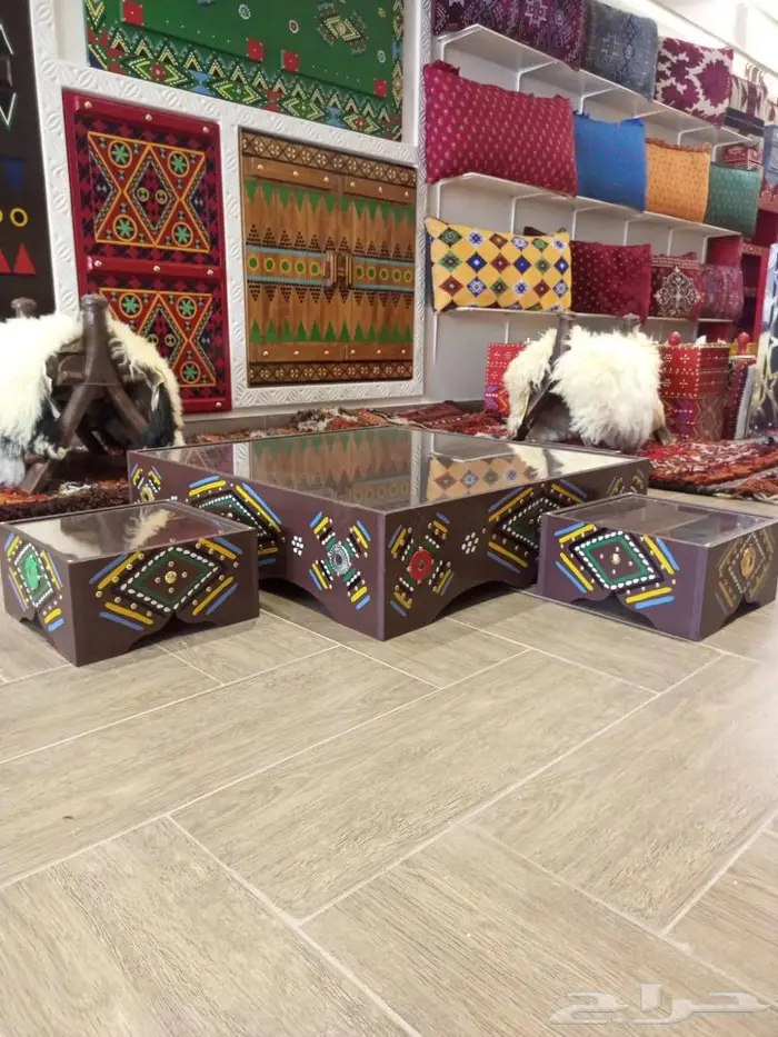 طاولة تلفزيون وخشبيات تراثية 49