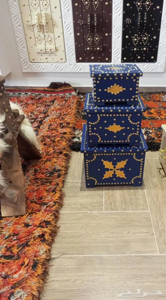 طاولة تلفزيون وخشبيات تراثية 71