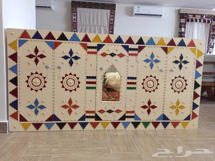 طاولة تلفزيون وخشبيات تراثية 28