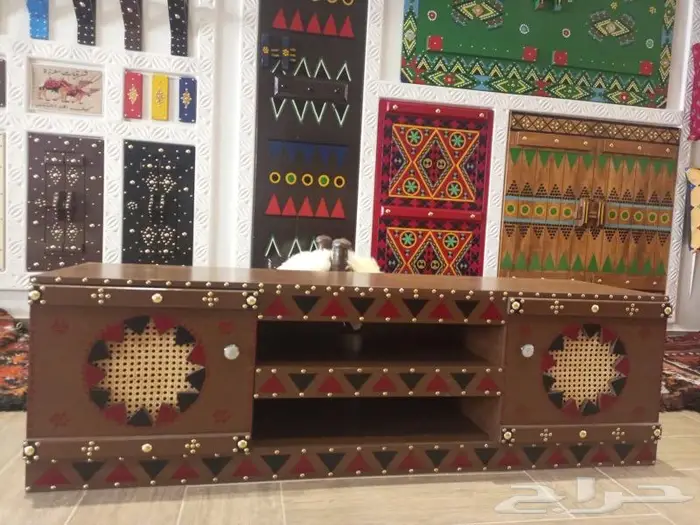 طاولة تلفزيون وخشبيات تراثية 29