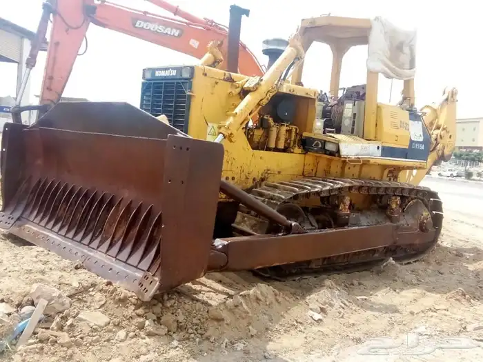 يوجد لدينا بلدوز 155 لاجار 0