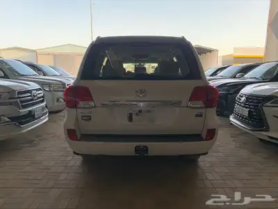 لاندكروزر GXR 2015 سعودي 60 عام 3