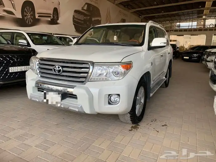 لاندكروزر GXR 2015 سعودي 60 عام 1