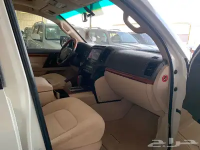 لاندكروزر GXR 2015 سعودي 60 عام 7