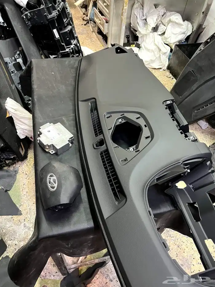 لكزس 570 موديل 2022 13