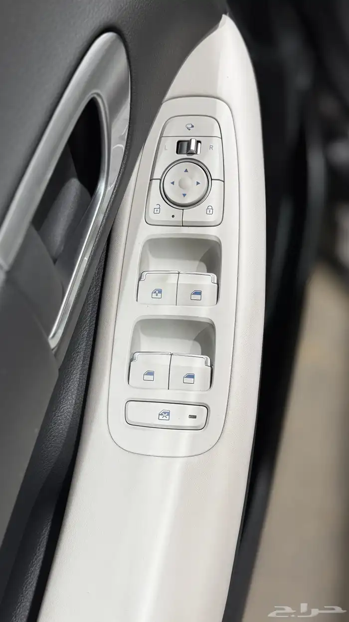 هيونداي سوناتا سمارت 2024 لون اسود 7