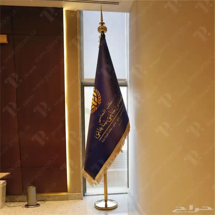 طباعة وتصنيع اعلام فاخرة 11