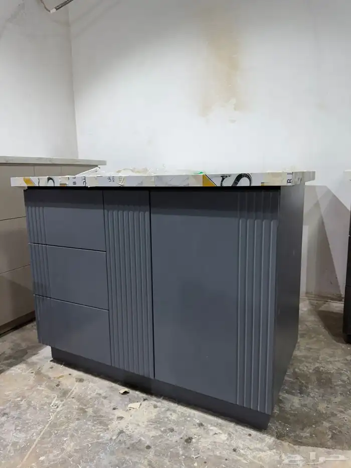 تفصيل حسب الطلب يرجى التواصل على الرقم عالخاص 4