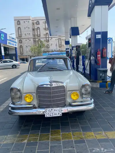 تأجير سيارات كلاسيك قديمة من النوادر تراث للعرض فقط 11