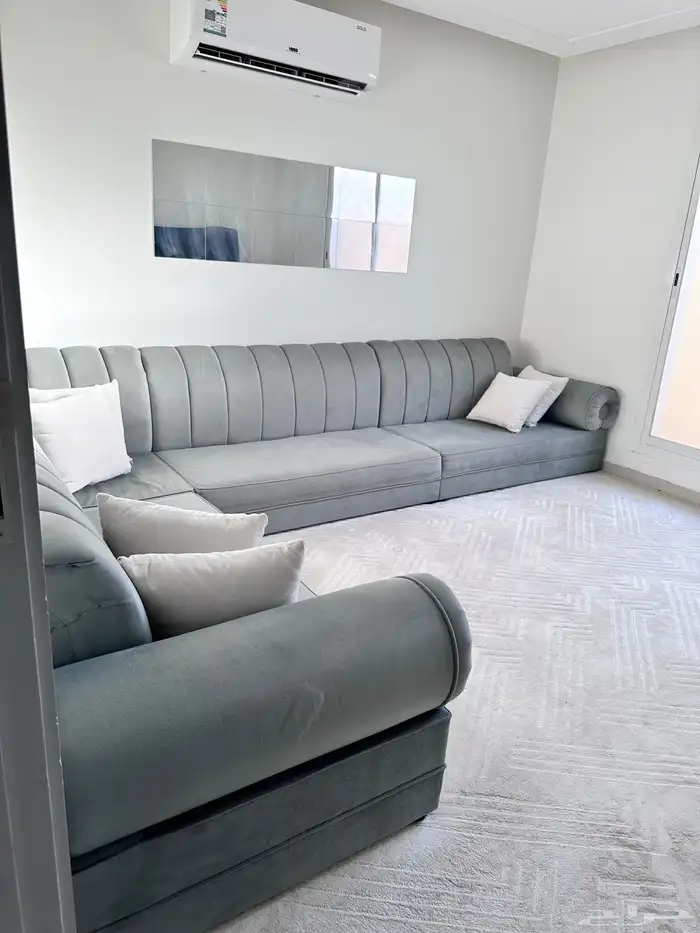 مجلس ارضي شبه جديد 0