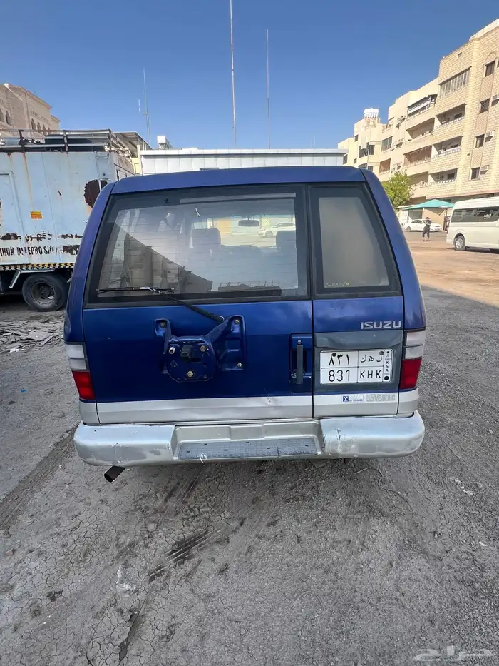 للبيع جيب ايسوزو م 2002 5