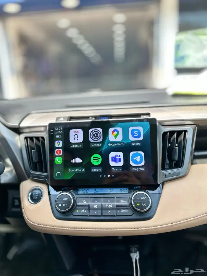 شاشه راف فور مديل 2018 بنظام ايل الكاربلاي والاندرويد 3