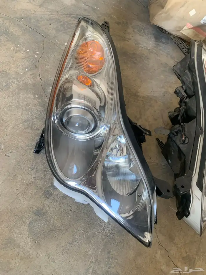 للبيع شمعات و شبك ex35  Qx50 جديد 2
