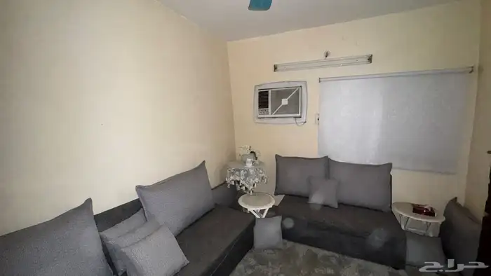 كنب وغرفه نوم للبيع 5