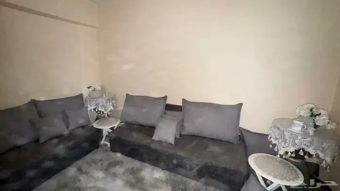 كنب وغرفه نوم للبيع 4