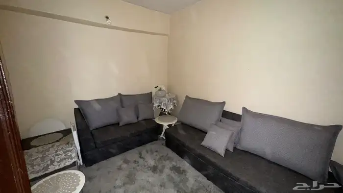 كنب وغرفه نوم للبيع 6