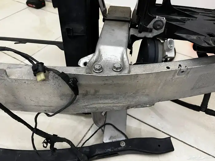 جسر صدام بي ام الفئه الخامسه اصلي كامل BMW F10 1