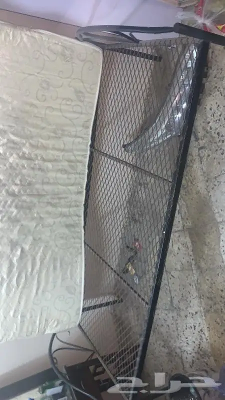 اغراض سرير ودولاب ومرايه وفرن كهربائي 9