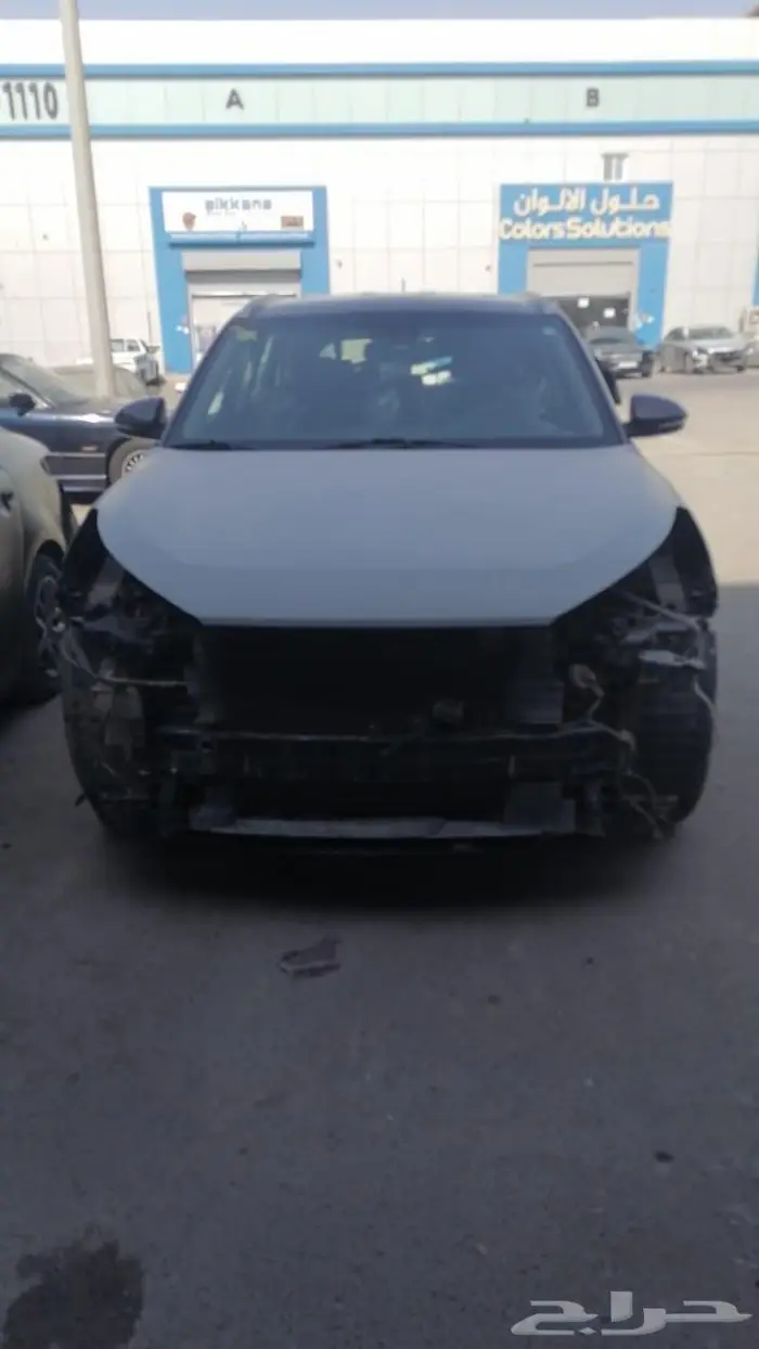 car maintenance center  bodywork  paint and mechanics 6