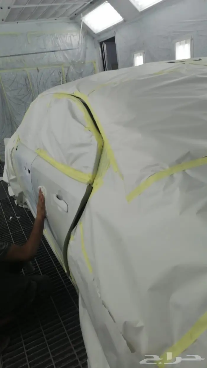 car maintenance center  bodywork  paint and mechanics 7