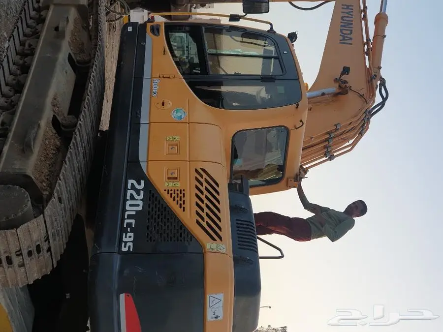 بوكلين للإيجار اوراق كامله سائق هندي 0