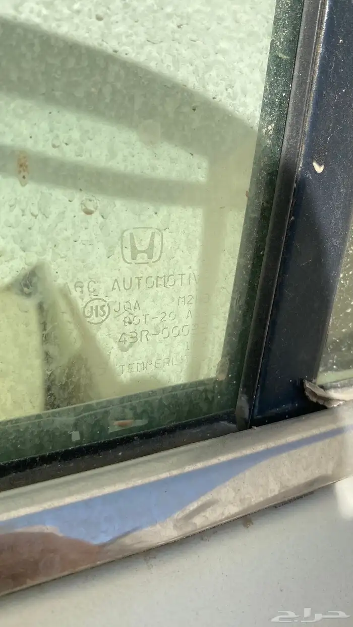 للبيع ديكور باب اكورد ورا يسار وقزاز ومسكه موديل 2008-2012 1