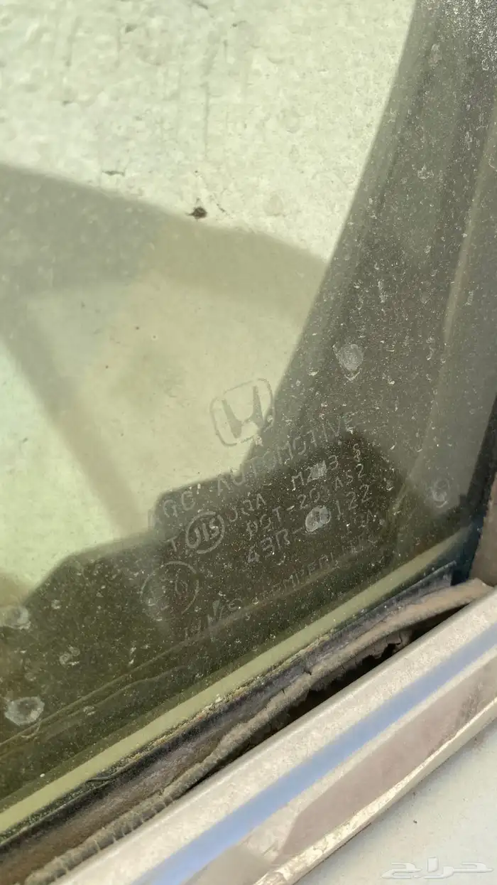 للبيع ديكور باب اكورد ورا يسار وقزاز ومسكه موديل 2008-2012 2