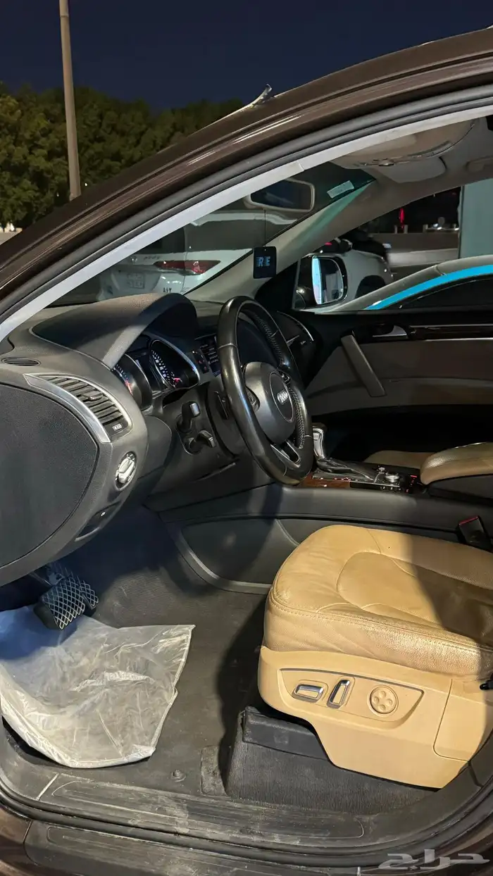 للبيع اودي Q7 11