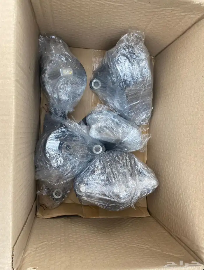 قطع غيار جميع السيارات عكوس وكراسي مكينه و مساعدات 3