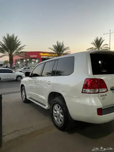 لاندكروزر 2010 فل كامل 1