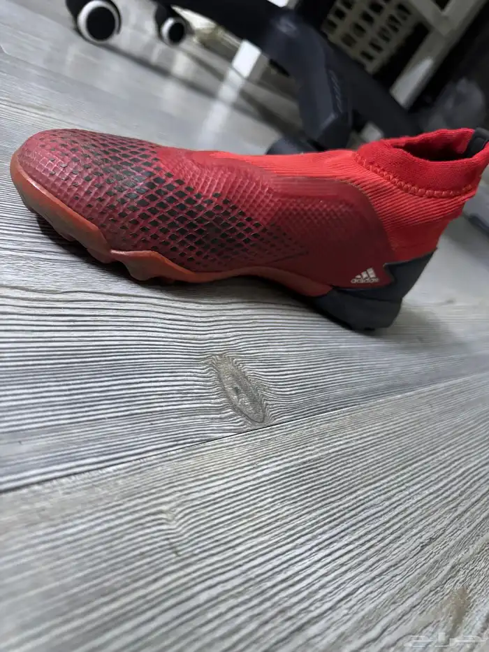 حذاء جزمة كورة اديداس 2