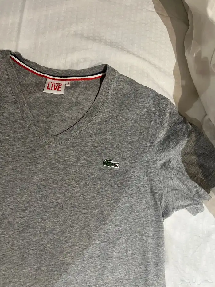 تيشيرت اصلي ماركة لاكوست مقاس ميديم 0