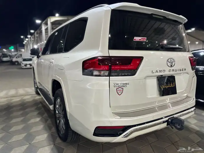 تويوتا لاندكروزر 2023 GXR4 ديزل 8
