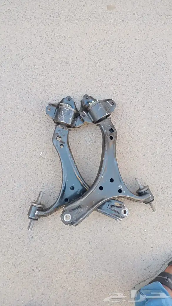 قطع غيار جميع السيارات عكوس وكراسي مكينه و مساعدات 2