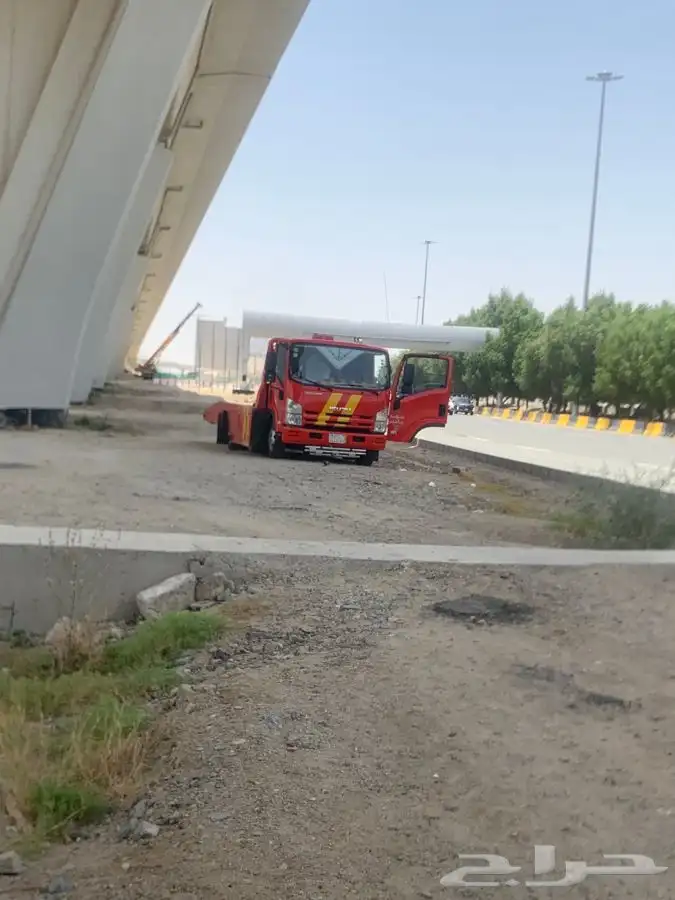 سطحه لنقل السيارات داخل جده وخارجها 5
