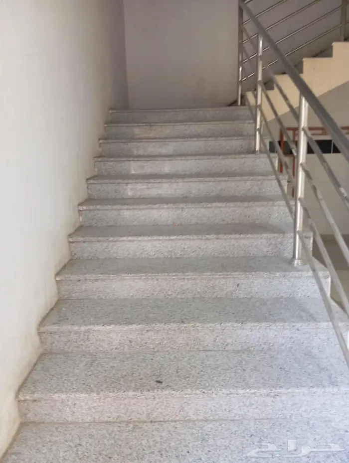 سكن عزاب للإيجار بالكامل 11 غرفة طريق ديراب حي الفواز بندة 5