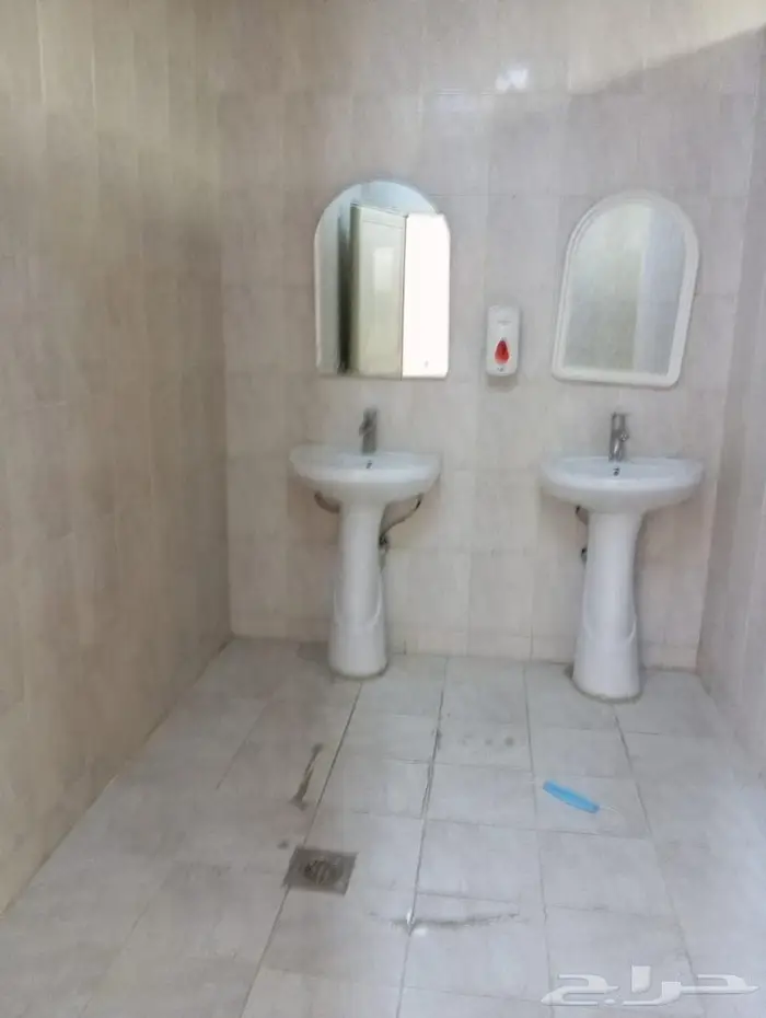 سكن عزاب للإيجار بالكامل 11 غرفة طريق ديراب حي الفواز بندة 6