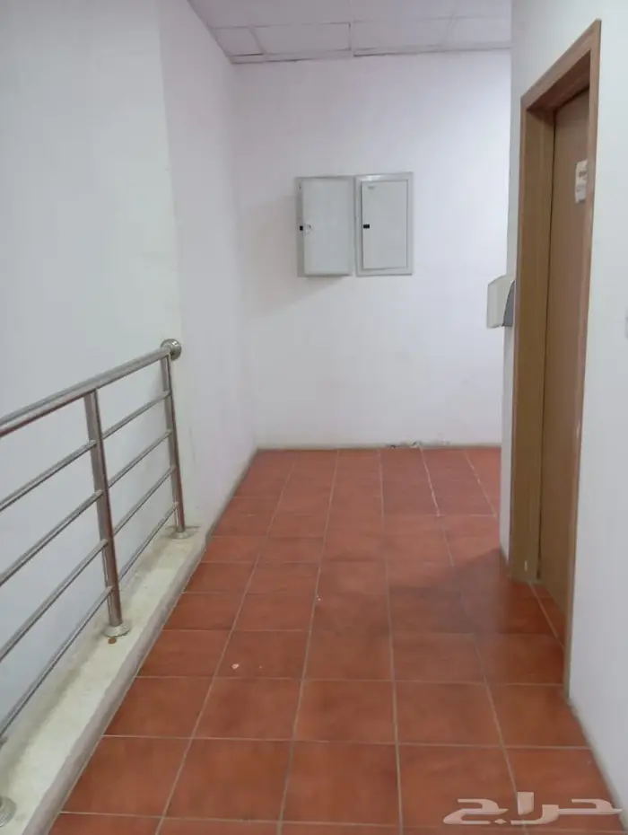 سكن عزاب للإيجار بالكامل 11 غرفة طريق ديراب حي الفواز بندة 11