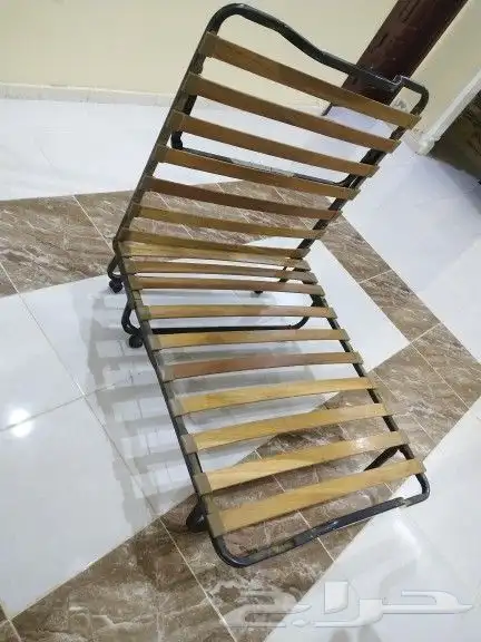 سرير متحرك ومميز بوجودة عالي شبة جديد _ A distinctive hi 0