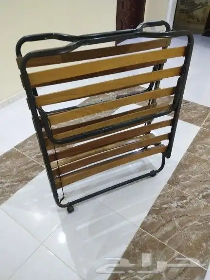سرير متحرك ومميز بوجودة عالي شبة جديد _ A distinctive hi 1