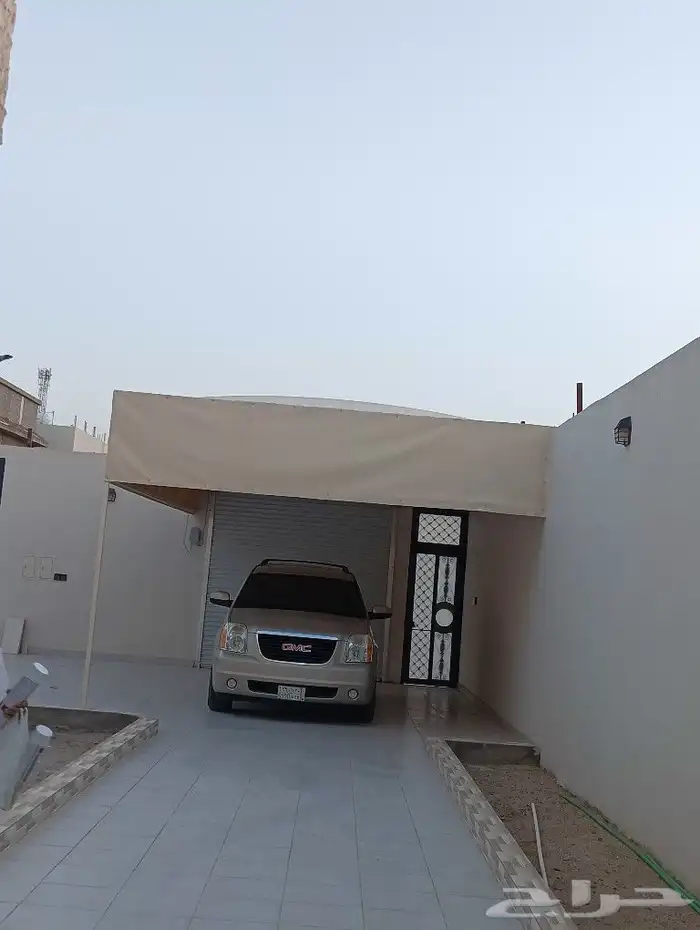 حداده عامه قرميد و مظلات سيارات وسواتر وغرف زجاجيه 9