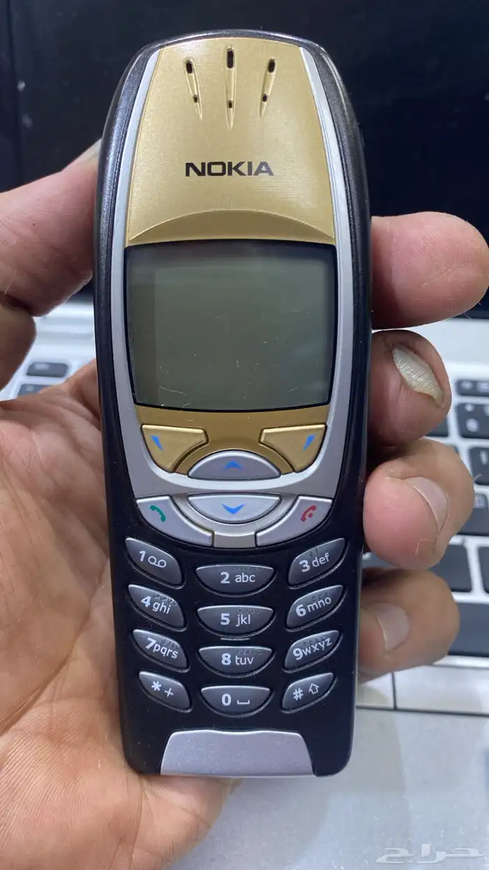 جوال البصمه الأصلي شد بلاده نزل سنه 1995 ما انفك  ابد 44