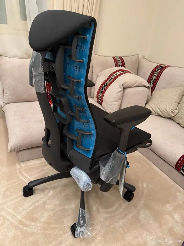 Herman Miller Gaming Logitech هيرمان ميلر كرسي جيمنج 15
