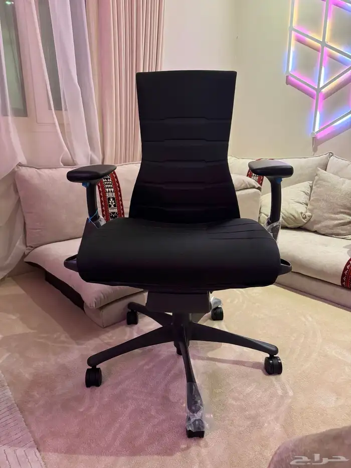 Herman Miller Gaming Logitech هيرمان ميلر كرسي جيمنج 12