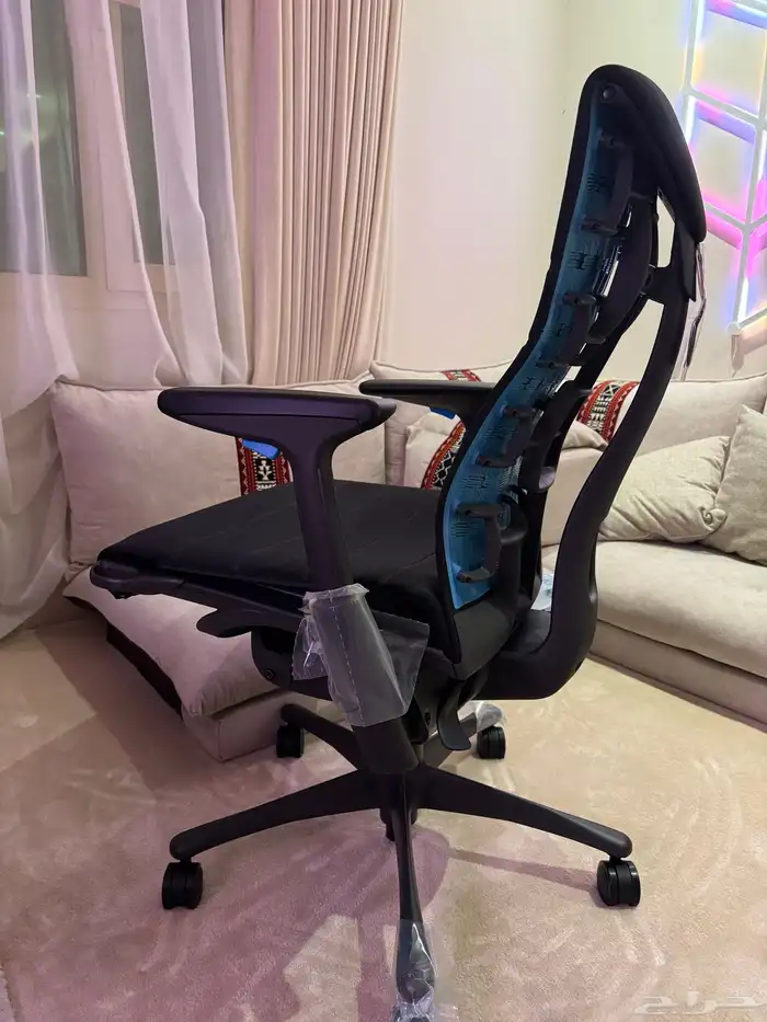 Herman Miller Gaming Logitech هيرمان ميلر كرسي جيمنج 6